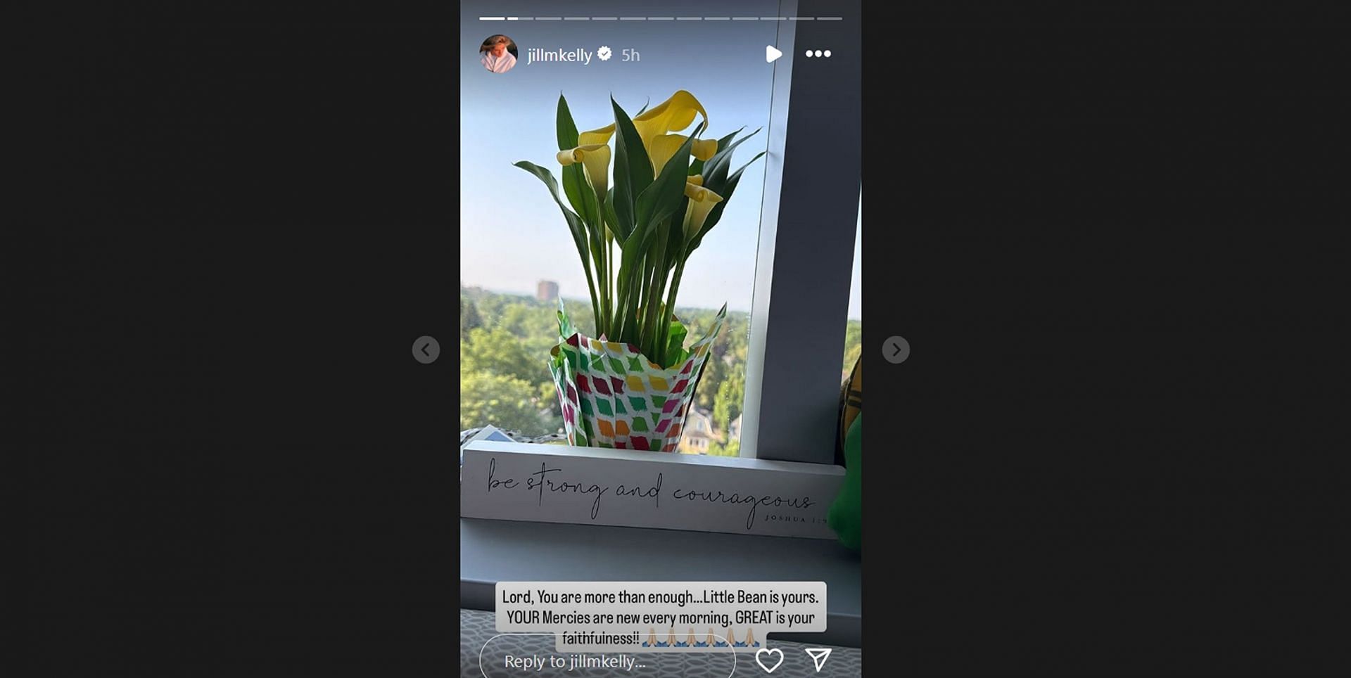 Jim Kelly’s Wife Jill Shares Prayers for Their Grandson/@jillmkelly